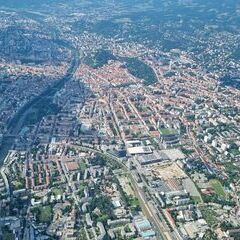 Flugwegposition um 13:44:49: Aufgenommen in der Nähe von Graz, Österreich in 1389 Meter